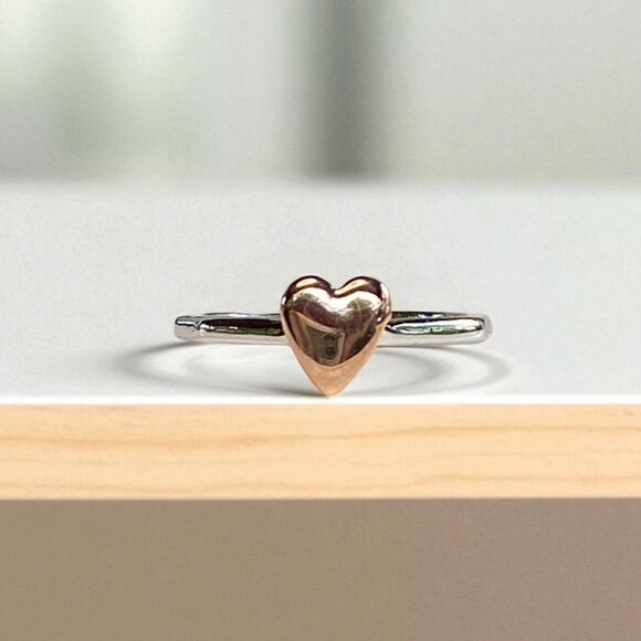 Minimalist Rose Gold/ Silver Heart Ring Size 5.5 - Picture 1 of 8